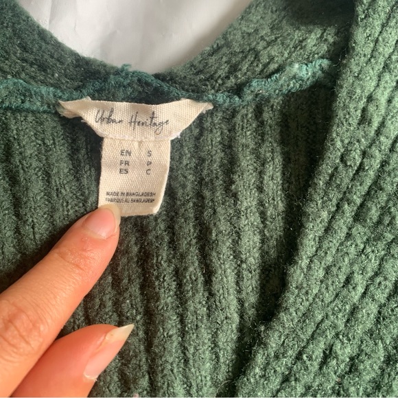 Urban Heritage Green knit sweater women’s size small - Picture 8 of 10